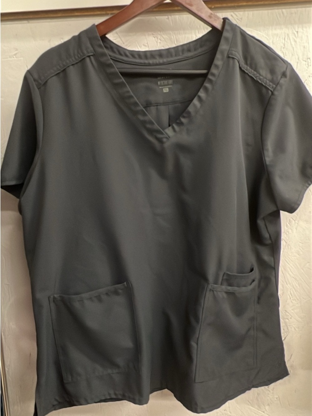 Insight Short Sleeve V-Neck Scrub Top in Charcoal Gray